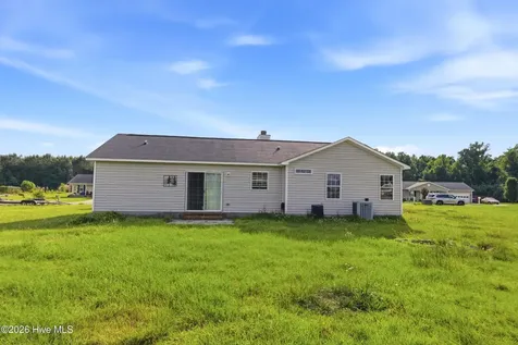 105 Starkys Creek Court Maysville NC 28555