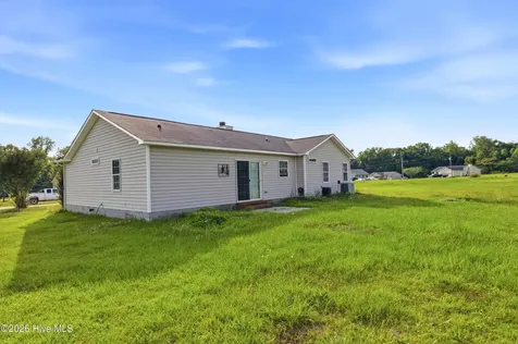 105 Starkys Creek Court Maysville NC 28555