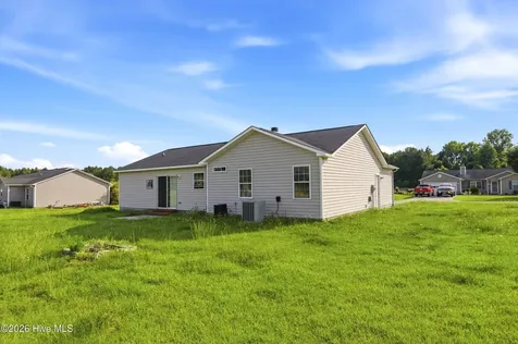 105 Starkys Creek Court Maysville NC 28555
