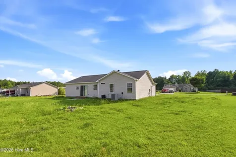 105 Starkys Creek Court Maysville NC 28555