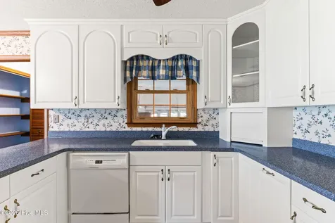 1110 Westmoreland Drive Jacksonville NC 28546