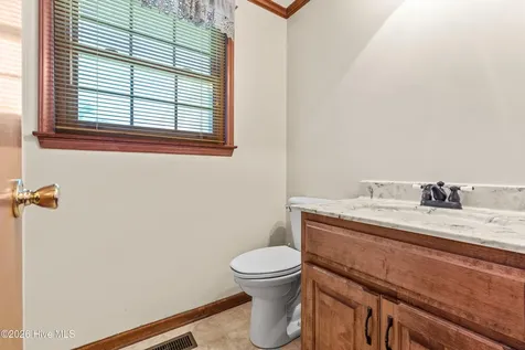 1110 Westmoreland Drive Jacksonville NC 28546