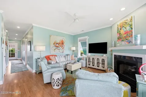 112 Oakleaf Drive Pine Knoll Shores NC 28512