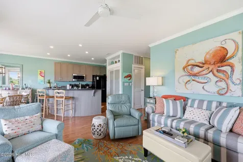 112 Oakleaf Drive Pine Knoll Shores NC 28512