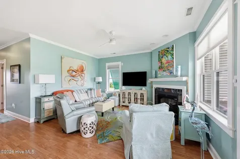 112 Oakleaf Drive Pine Knoll Shores NC 28512