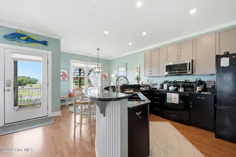 112 Oakleaf Drive Pine Knoll Shores NC 28512