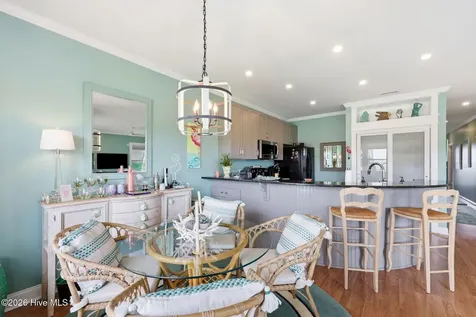 112 Oakleaf Drive Pine Knoll Shores NC 28512