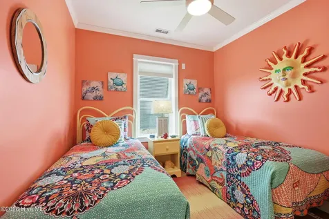 112 Oakleaf Drive Pine Knoll Shores NC 28512