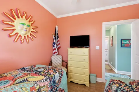 112 Oakleaf Drive Pine Knoll Shores NC 28512