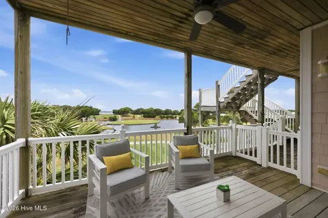 112 Oakleaf Drive Pine Knoll Shores NC 28512