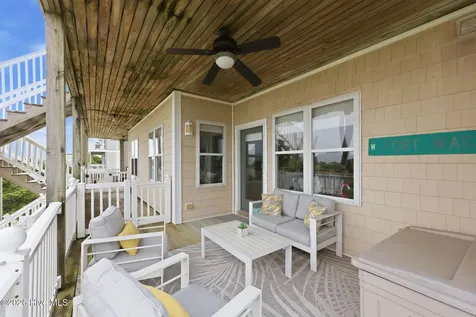 112 Oakleaf Drive Pine Knoll Shores NC 28512