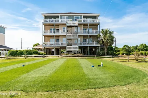 112 Oakleaf Drive Pine Knoll Shores NC 28512