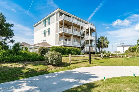 112 Oakleaf Drive Pine Knoll Shores NC 28512