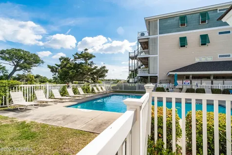 112 Oakleaf Drive Pine Knoll Shores NC 28512