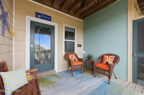 112 Oakleaf Drive Pine Knoll Shores NC 28512