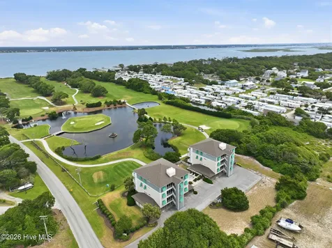 112 Oakleaf Drive Pine Knoll Shores NC 28512
