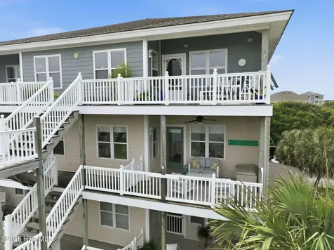 112 Oakleaf Drive Pine Knoll Shores NC 28512