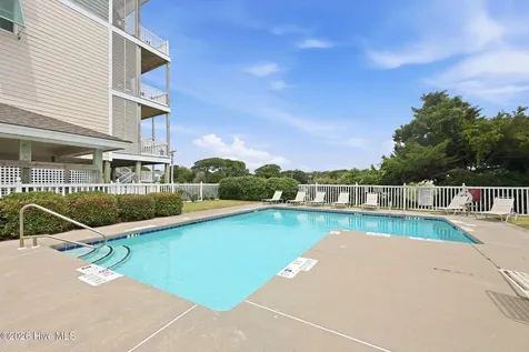 112 Oakleaf Drive Pine Knoll Shores NC 28512