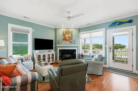 112 Oakleaf Drive Pine Knoll Shores NC 28512
