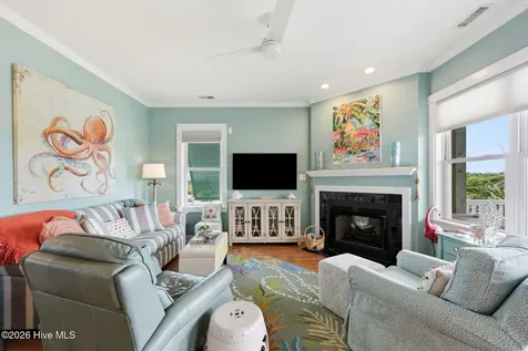 112 Oakleaf Drive Pine Knoll Shores NC 28512