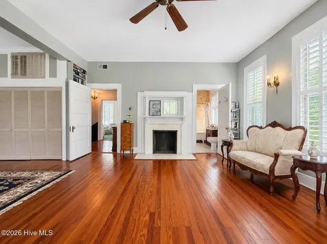113 Nun Street Wilmington NC 28401