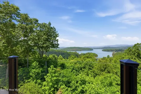 44 Eagles View Way Hayesville NC 28904