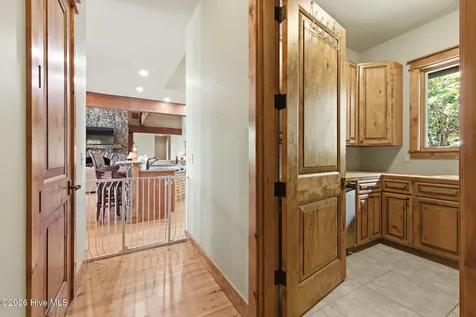 44 Eagles View Way Hayesville NC 28904