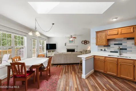 215 Oakmont Drive Hampstead NC 28443