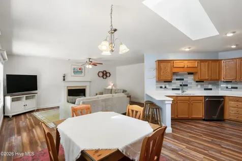 215 Oakmont Drive Hampstead NC 28443