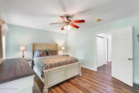 215 Oakmont Drive Hampstead NC 28443