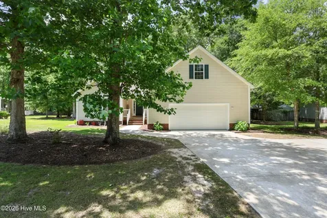 215 Oakmont Drive Hampstead NC 28443