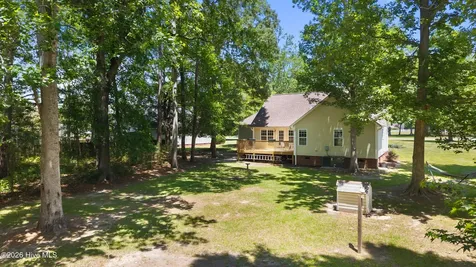215 Oakmont Drive Hampstead NC 28443