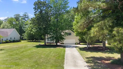215 Oakmont Drive Hampstead NC 28443