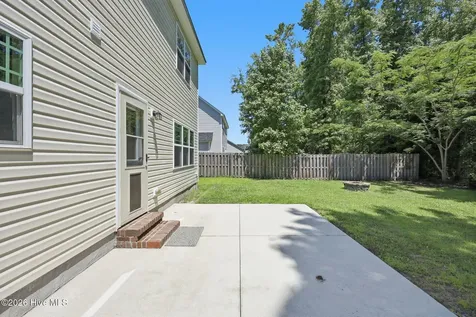 121 Barnhouse Road Jacksonville NC 28546