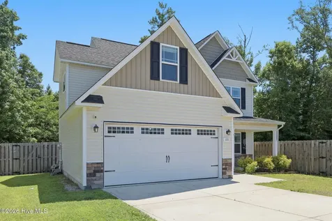 121 Barnhouse Road Jacksonville NC 28546