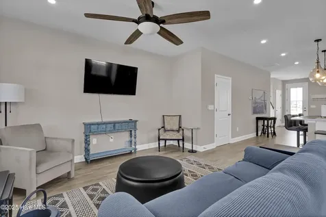 5201 Frying Pan Row Wilmington NC 28412