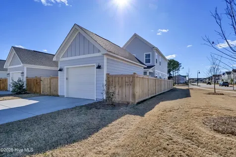 5201 Frying Pan Row Wilmington NC 28412