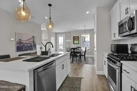 5201 Frying Pan Row Wilmington NC 28412