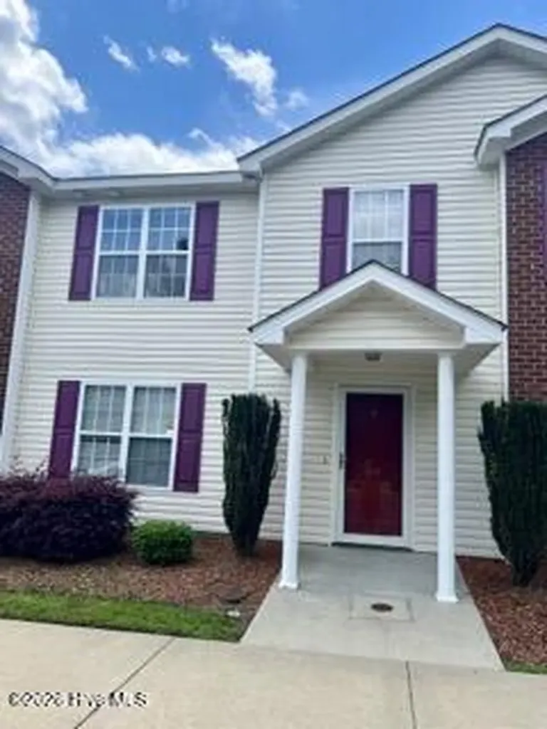 1500 Manning Forest Drive Greenville NC 27834
