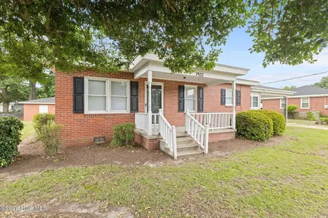 1922 N Berkeley Boulevard Goldsboro NC 27534