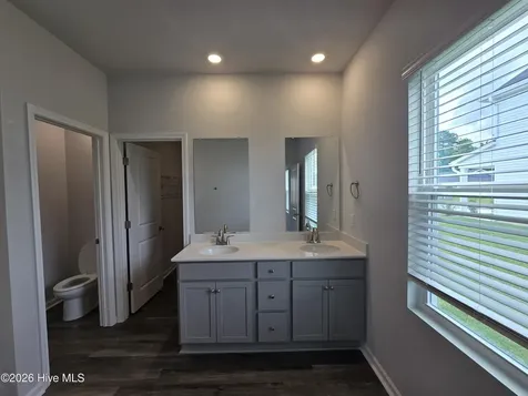 517 Sandy Hollow Drive Jacksonville NC 28540
