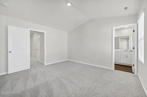 24 W Farley Drive Hampstead NC 28443