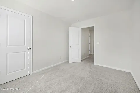 24 W Farley Drive Hampstead NC 28443