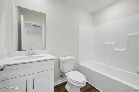 24 W Farley Drive Hampstead NC 28443