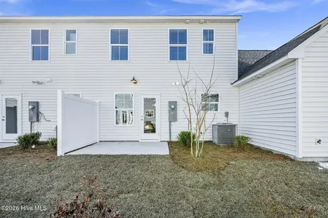 24 W Farley Drive Hampstead NC 28443