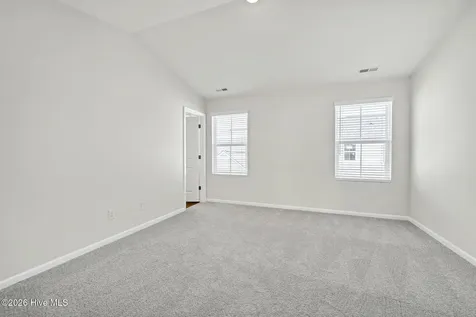 24 W Farley Drive Hampstead NC 28443