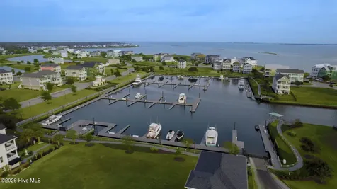 105 Marshland Circle Newport NC 28570