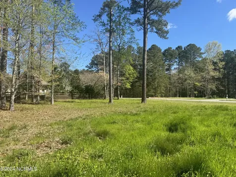 13 Christine Court Hertford NC 27944