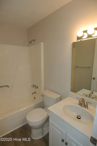 1729 Elmwood Street New Bern NC 28560