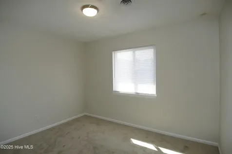 1729 Elmwood Street New Bern NC 28560
